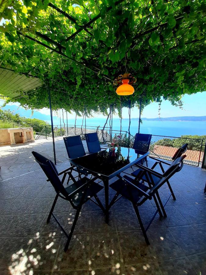 Villa Kuca Za Odmor Leptiric Pisak Exterior foto