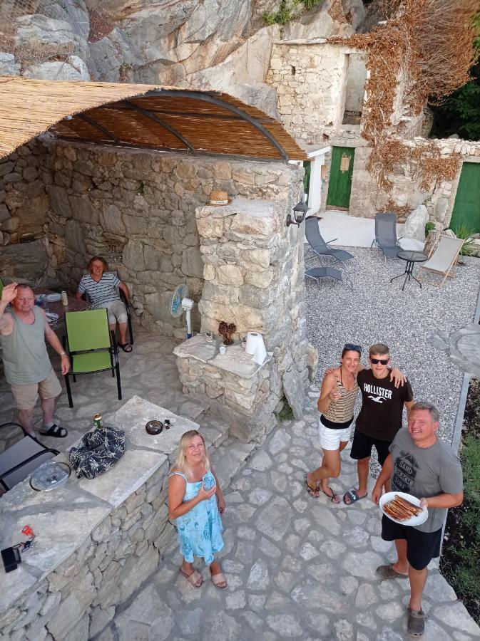 Villa Kuca Za Odmor Leptiric Pisak Exterior foto