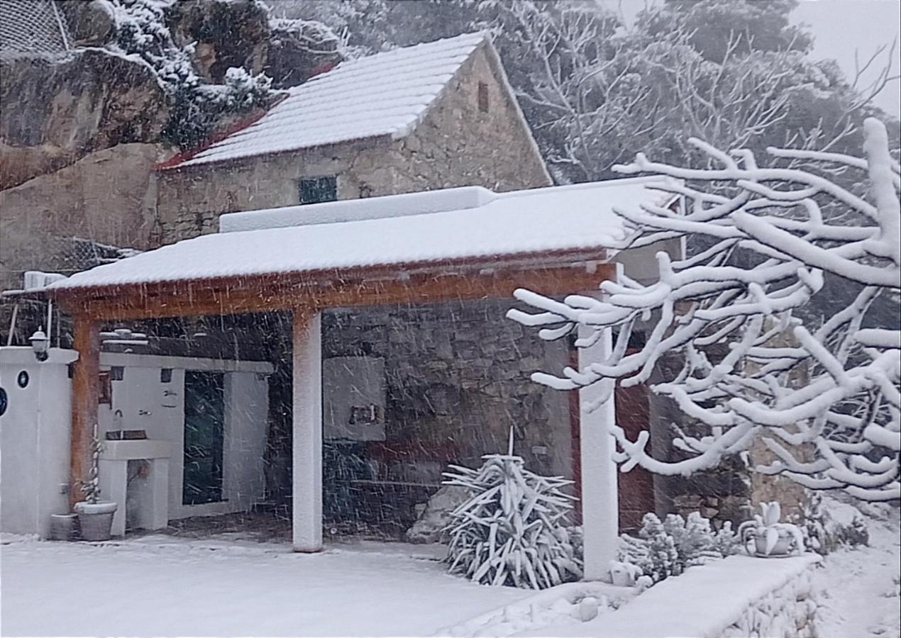 Villa Kuca Za Odmor Leptiric Pisak Exterior foto
