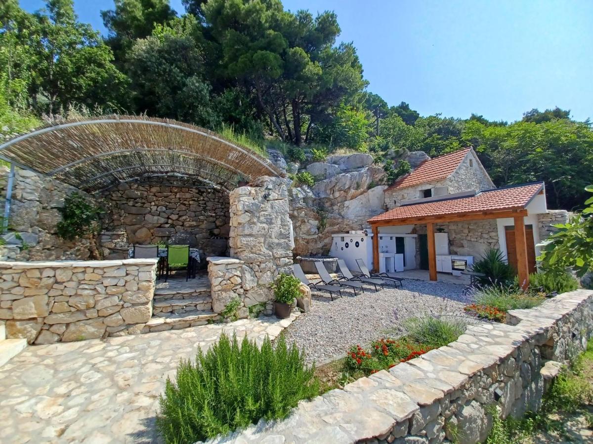 Villa Kuca Za Odmor Leptiric Pisak Exterior foto