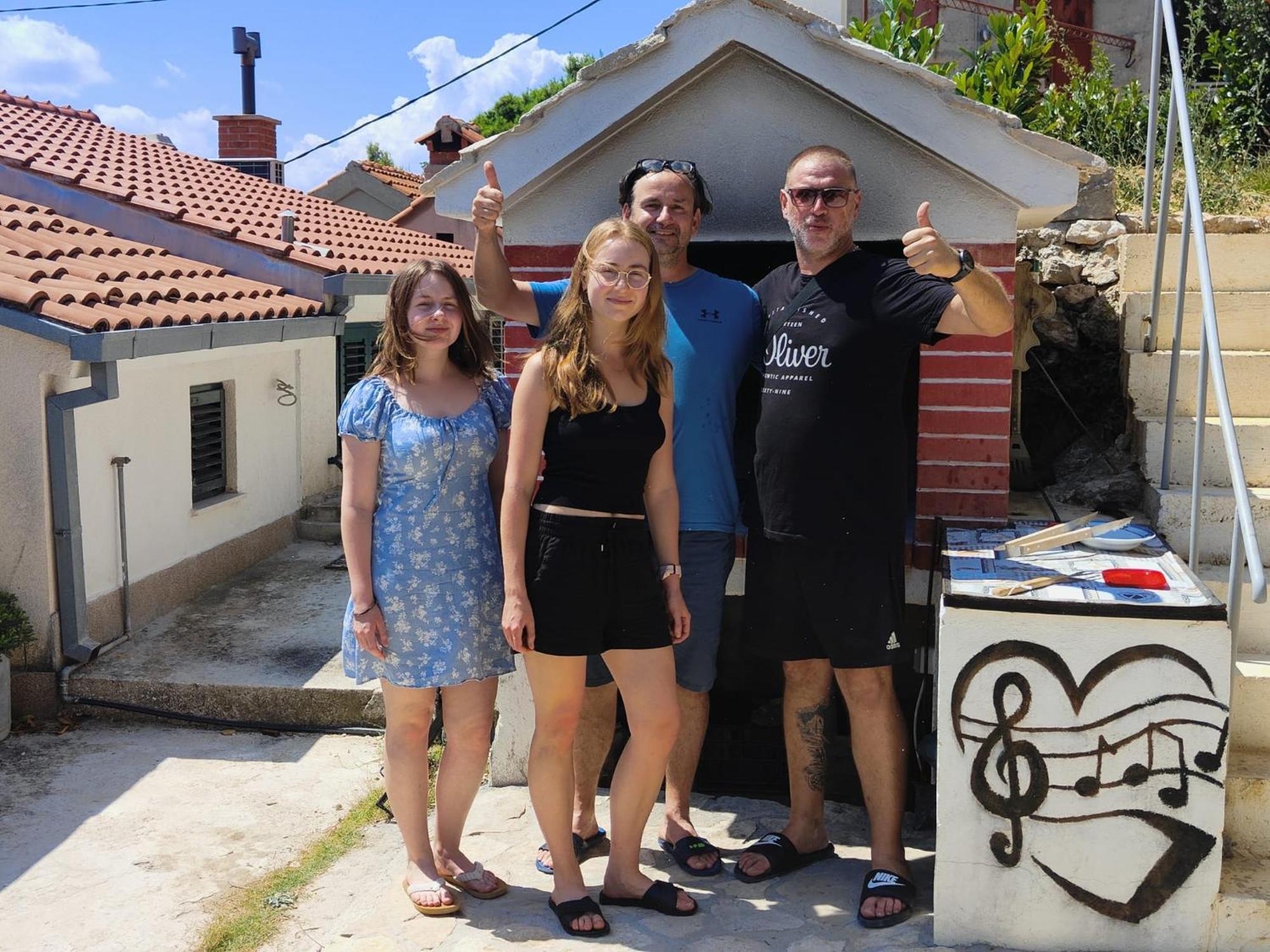 Villa Kuca Za Odmor Leptiric Pisak Exterior foto