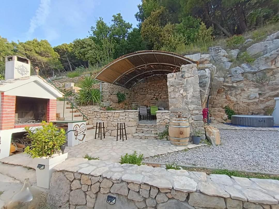 Villa Kuca Za Odmor Leptiric Pisak Exterior foto